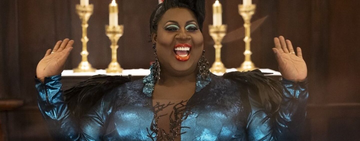 Latrice Royale RIRE des Républicains, les traîne parce qu'ils sont « stupides » et « ridicules »