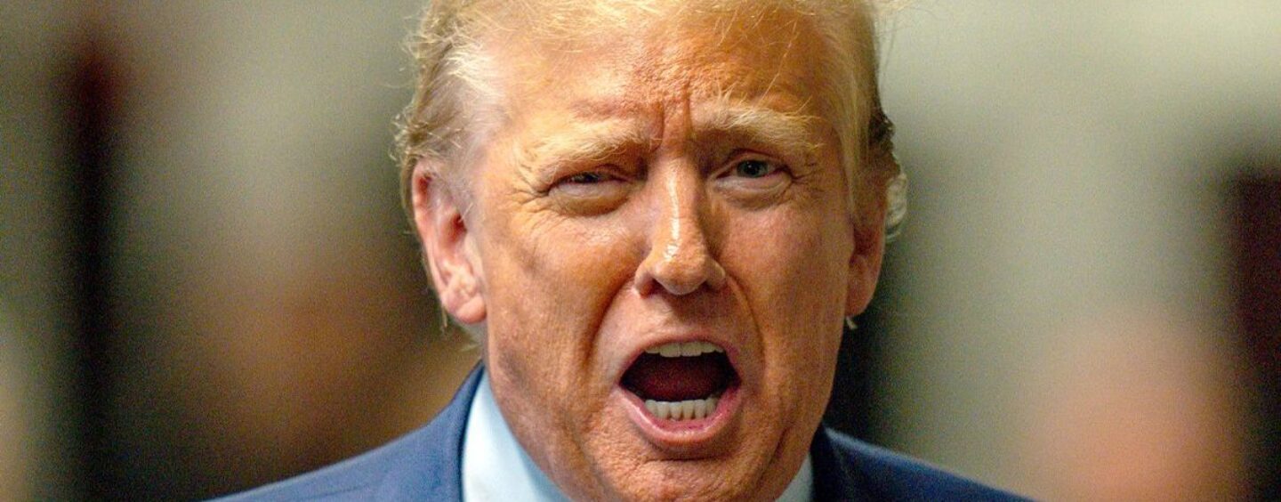 Donald Trump dit qu'il révoquera les protections de Joe Biden pour les personnes trans « dès le premier jour »