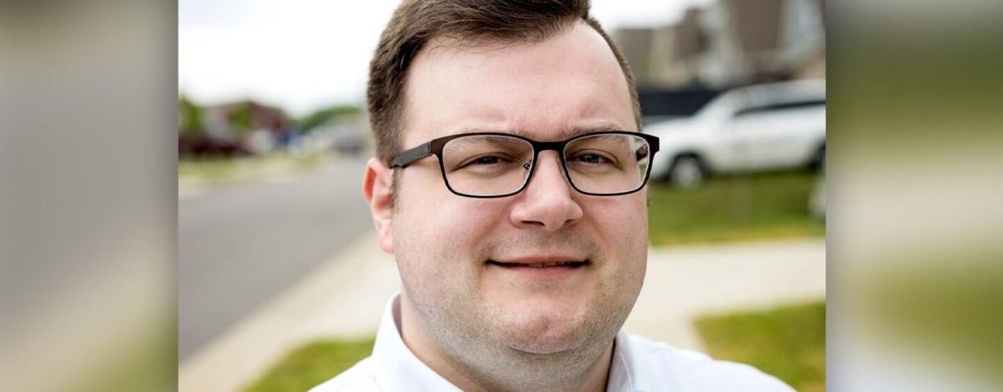 Rencontrez l'homme gay qui sera le premier membre du conseil scolaire LGBTQ+ du Tennessee