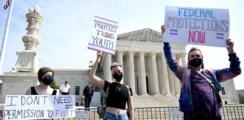 Lorsque les lois ne parviennent pas à protéger les personnes trans, des normes médicalisées néfastes s’insinuent