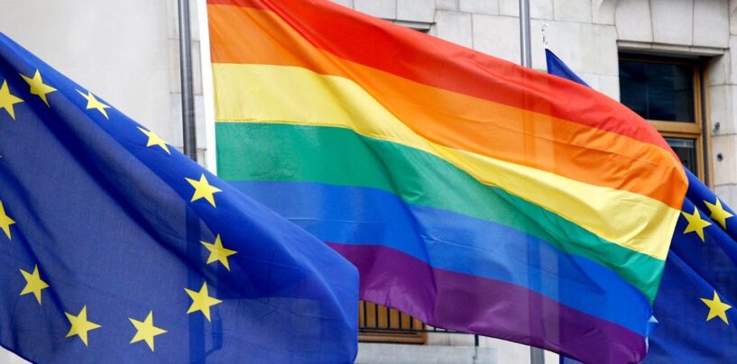 Le nombre de demandeurs d’asile queer en Europe continue d’augmenter à mesure que les lois anti-LGBTQ+ se répandent à l’échelle mondiale