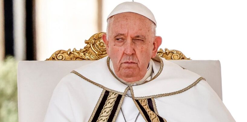 Le pape François clarifie les bénédictions pour les personnes de même sexe et s'en prend aux conservateurs à l'esprit fermé