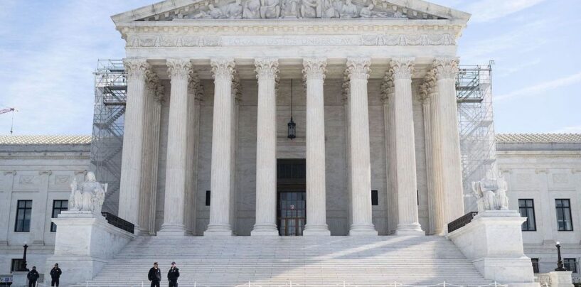 SCOTUS refuse d'entendre le cas des parents qui se sont opposés aux plans de soutien aux transgenres de l'école dans la banlieue de Washington DC