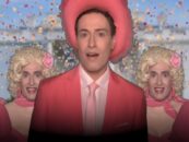 Regardez Randy Rainbow canaliser Dolly Parton pour critiquer Trump dans « Forty-Five! »