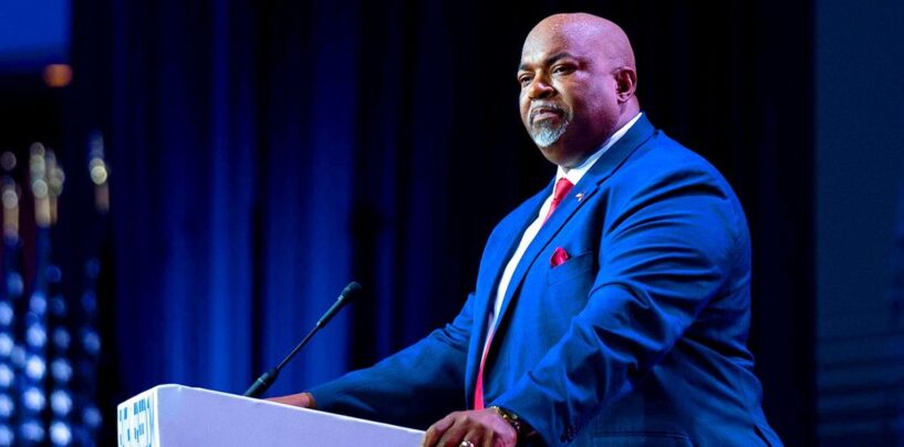 Le gouverneur d'Antigay NC, Mark Robinson, a condamné les dépenses publiques tout en en bénéficiant