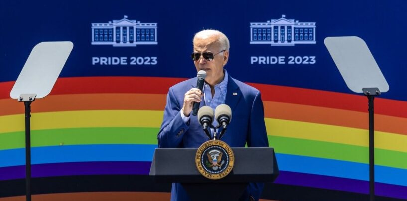 Le président Joe Biden appelle la communauté LGBTQ+ « à brandir haut ses drapeaux de fierté » en juin