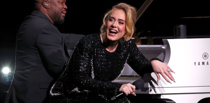 Adele donne la réponse parfaite à un homophobe qui a crié « La fierté, c'est nul » lors de son concert