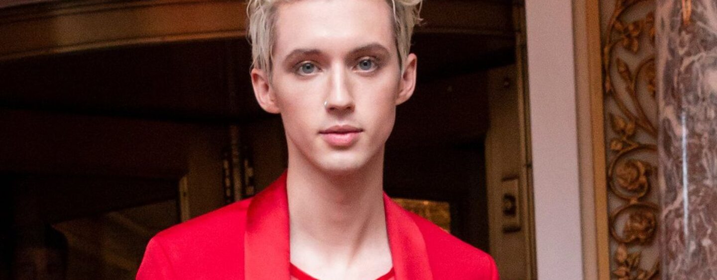 Troye Sivan sort une nouvelle photo de femme et les fans deviennent FERAL