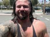 Le lutteur professionnel Bulk Bronson nous étouffe en se révélant bisexuel