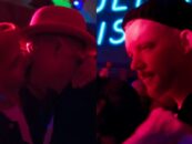 Votre petit ami Russell Tovey serre les lèvres dans le nouveau clip des Pet Shop Boys
