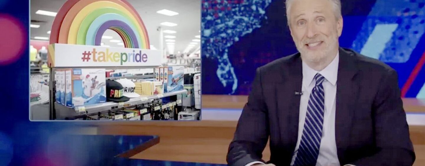 Regarder : Jon Stewart se déchaîne sur les entreprises à cause du « pinkwashing » avide de la fierté et c'est tellement SATISFAISANT