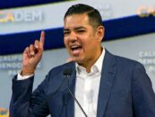 Le représentant Robert Garcia : « L'armée qui a vaincu Hitler et sauvé le monde comprenait des drag queens »