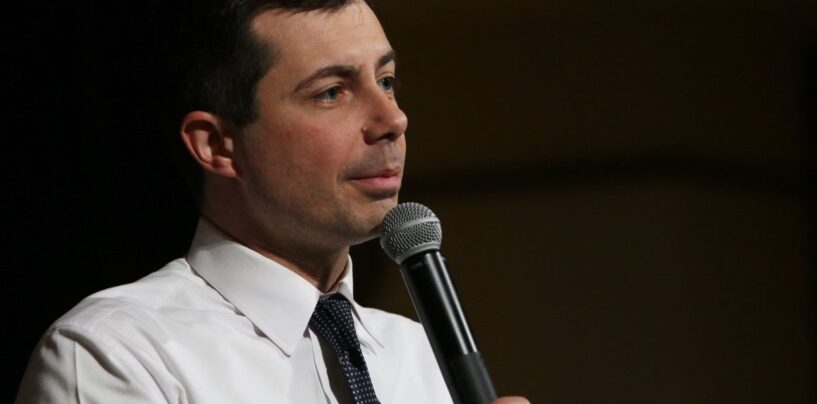Pete Buttigieg OBLITÈRE le discours anti-Pride de Martha-Ann Alito de la manière LA PLUS CLASSE