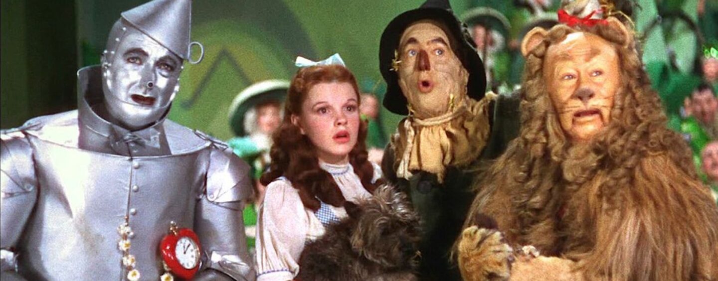 De nouvelles docu-séries passent derrière le rideau pour explorer les mystères du Magicien d'Oz