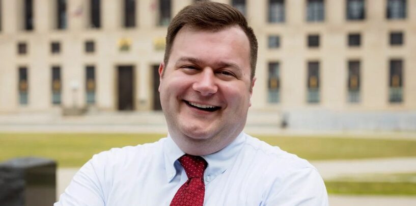 Premier membre du conseil scolaire LGBTQ+ du Tennessee : « faites attention » à votre gouvernement local