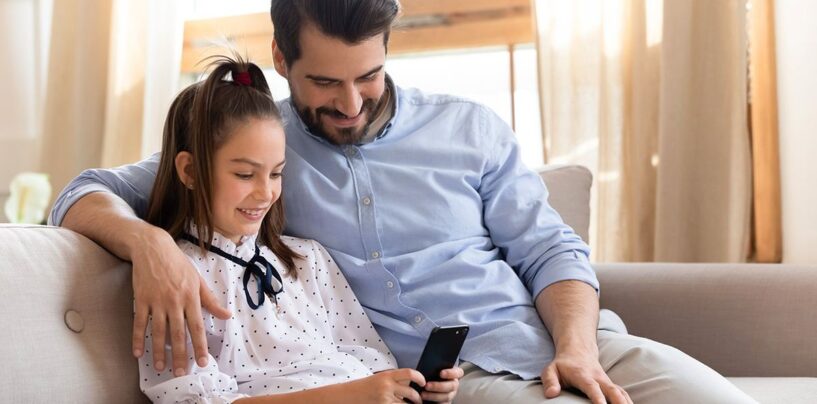 Renforcer le soutien en matière de santé mentale pour les jeunes LGBTQ+ grâce à des partenariats public-privé