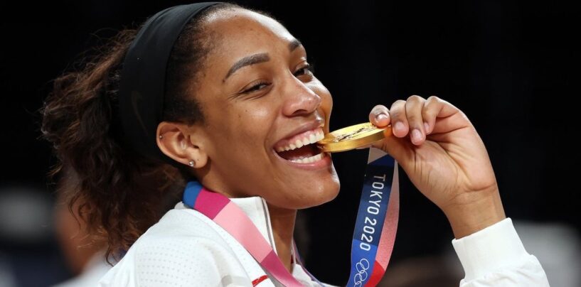 Découvrez l'INCROYABLE gâteau Pride qu'A'ja Wilson a offert à ses coéquipiers des Las Vegas Aces