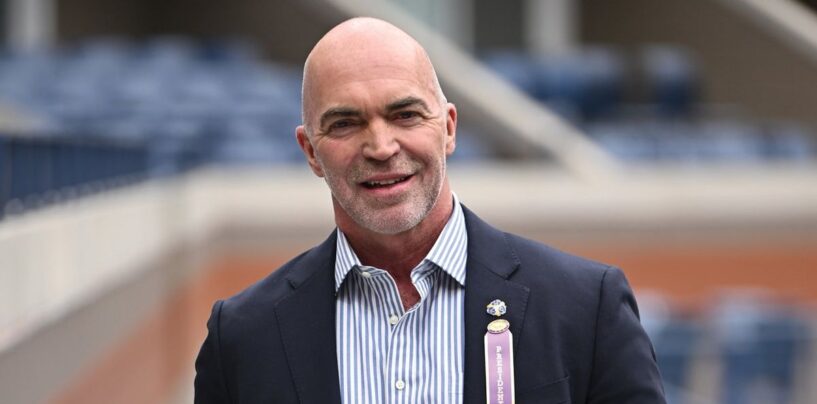Don Sturz du Westminster Kennel Club explique pourquoi les chiens sont les meilleurs amis des homosexuels