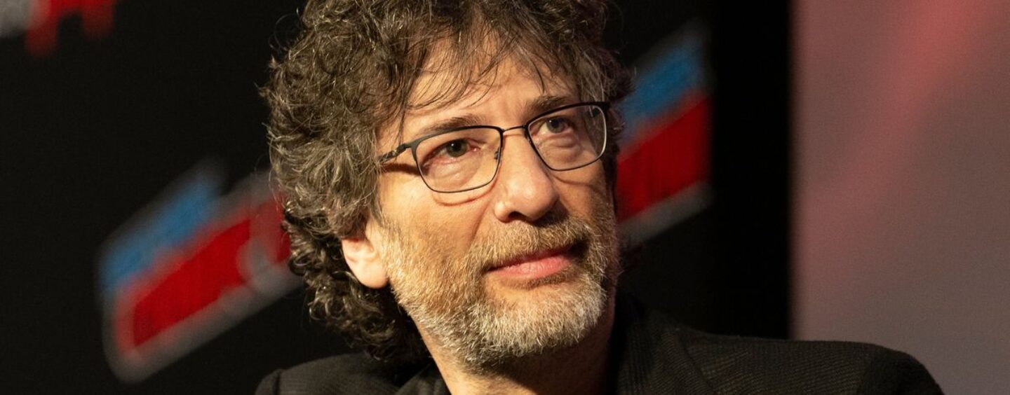 Neil Gaiman, scénariste de « Good Omens », accusé d'agression sexuelle dans une nouvelle série de podcasts