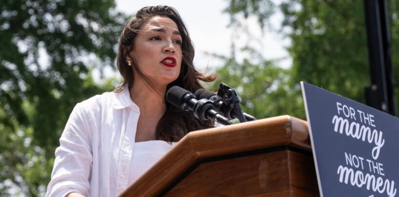 AOC dépose des actes de destitution contre Thomas et Alito ; les démocrates du Sénat demandent une enquête spéciale
