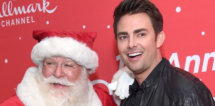 Jonathan Bennett sera le juge du concours Hallmark à la recherche de « M. Noël »