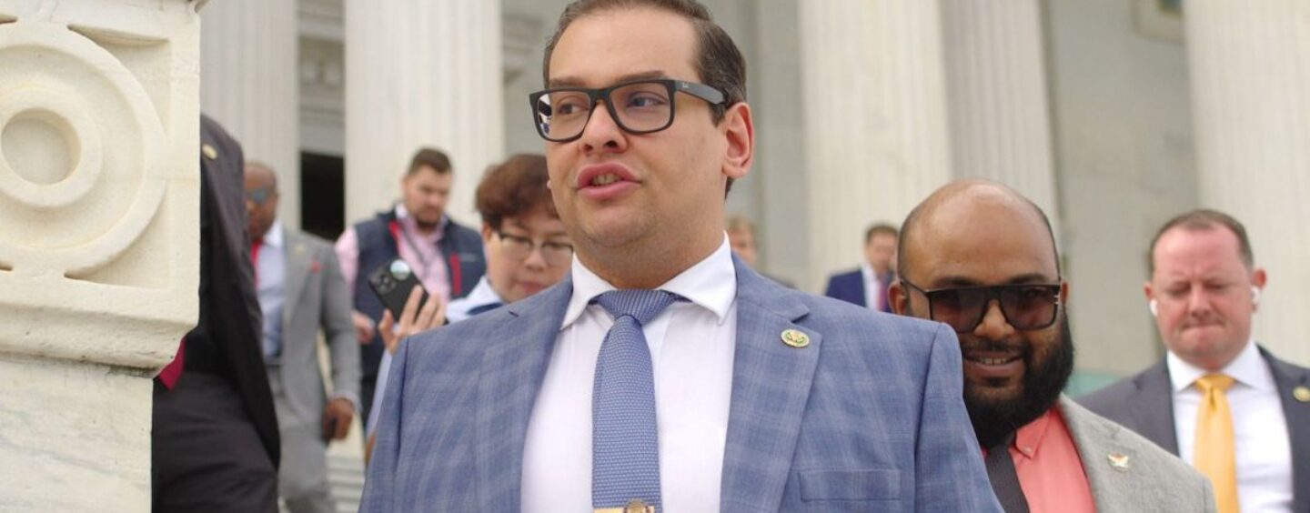 George Santos aux homosexuels lors de la RNC : « Sortez du placard, les gars »