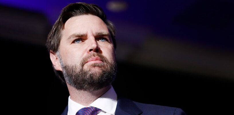 Comment JD Vance est passé du statut d'extrémiste anti-LGBTQ+ à celui d'homme pensant être gay et ayant changé de nom à deux reprises