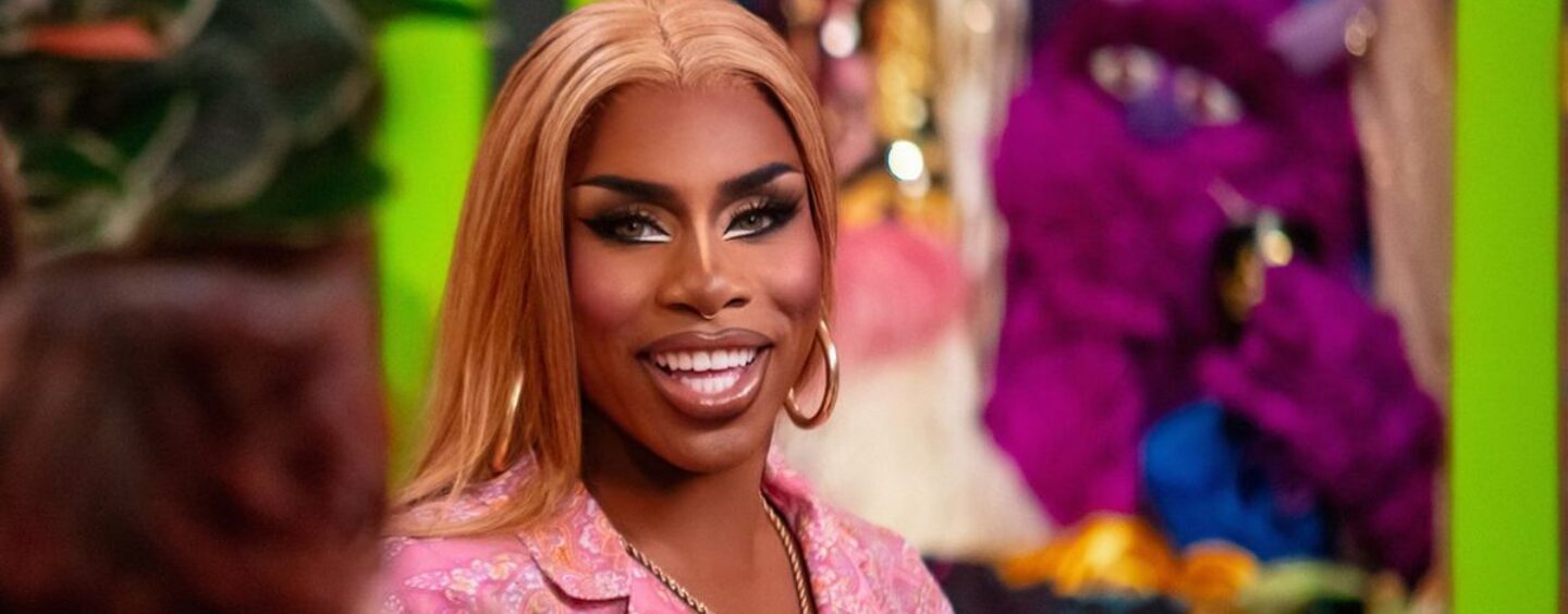 Nous discutons avec Monét X Change à propos des soirées pyjama, des collations, des farces de fête et de qui n'est PAS invité
