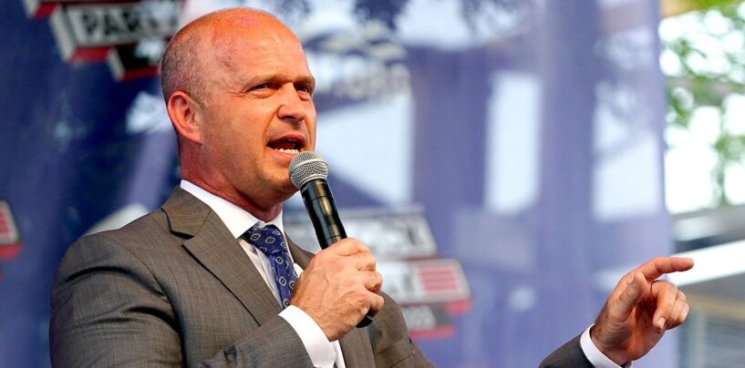 Kevin Roberts, du Projet 2025, et son association avec le groupe catholique secret d'extrême droite Opus Dei