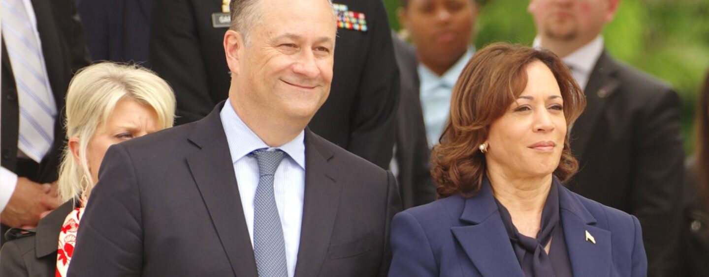 Le mari de Kamala Harris a appris que Biden avait abandonné ses études alors qu'il était avec ses amis gays