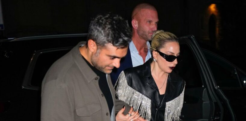 Lady Gaga semble fiancée et présente son « fiancé » au Premier ministre gay français