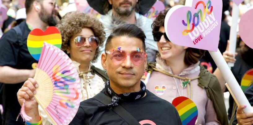 Que pensent les groupes LGBTQ+ de la campagne de Kamala Harris ? « Re-energized » (exclusif)