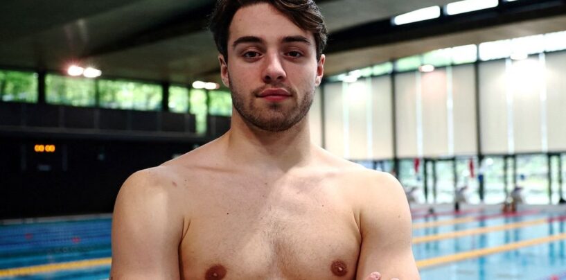 Tous les regards sont tournés vers le plongeur olympique français Jules Bouyer et ce qu'il porte dans son Speedo