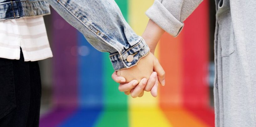 18 % des adultes LGBTQ+ n'ont jamais fait leur coming out — Voici pourquoi