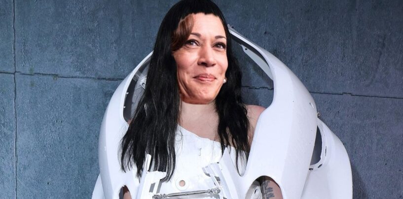Internet a transformé Kamala Harris en une pop girl ultime et nous VIVONS