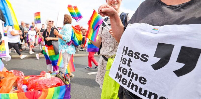 Un record : 1,2 million de personnes ont participé à la Pride de Cologne