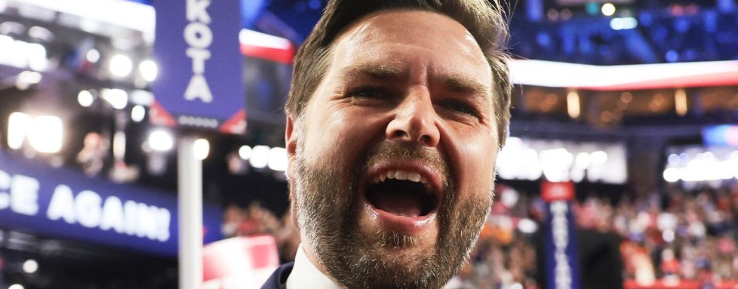 Les démocrates adoptent l'étiquette « bizarre », renversant ainsi la rhétorique conservatrice souvent utilisée contre les personnes homosexuelles