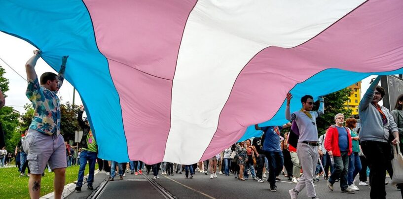 Je suis une adolescente trans, pas une personne atteinte de maladie mentale