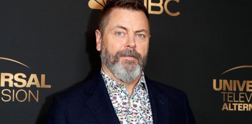 Nick Offerman détruit un ticket républicain « bizarre » avec une parodie pro-Kamala