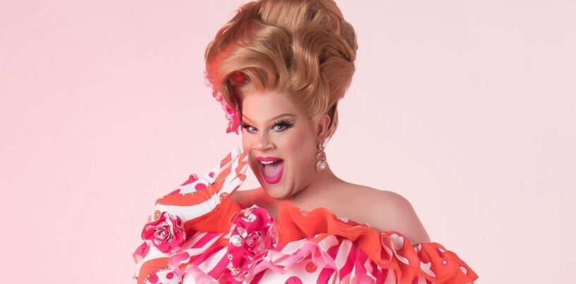 Nina West défend ses défilés « All Stars 9 » et affirme que Plastique Tiara est le prochain RuPaul