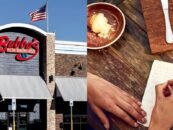 Au Kansas, un serveur gay reçoit de la haine et des larmes au lieu d'un pourboire