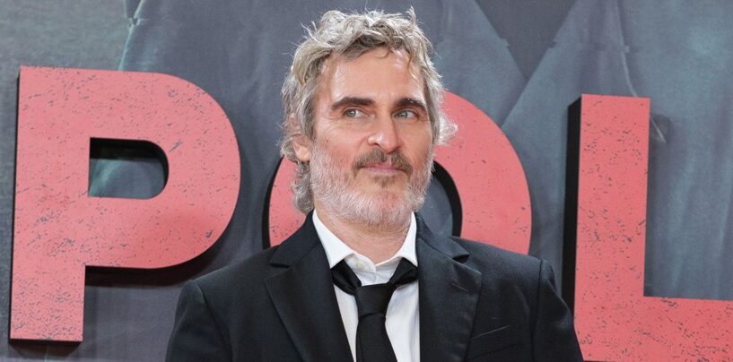 Joaquin Phoenix a quitté son film gay torride et Internet le lit pour des saletés