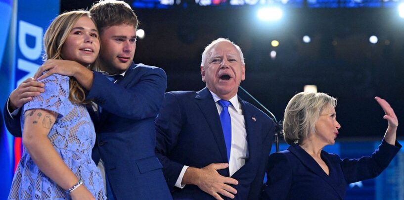 Les meilleures plaisanteries et les moments émouvants du troisième jour du DNC où Tim Walz et sa famille ont volé la vedette