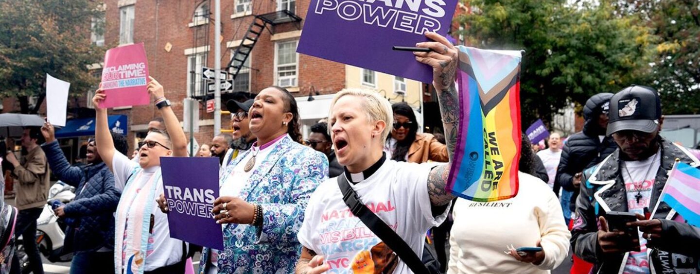 Des milliers de personnes manifesteront pour la visibilité des trans à Washington samedi