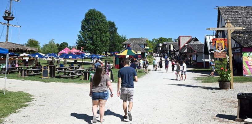 Un homme gay était le seul candidat à un siège au conseil municipal. Il a perdu malgré tout, à cause de son orientation sexuelle