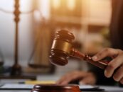 Un homme de Floride qui a menacé un juge pour une plainte pour « ne dites pas que vous êtes gay » est condamné à cinq ans de prison