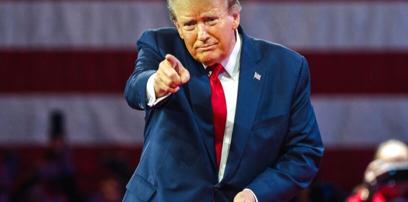 35 réactions hilarantes à la danse embarrassante de Trump au YMCA avec un célèbre renifleur de chaises