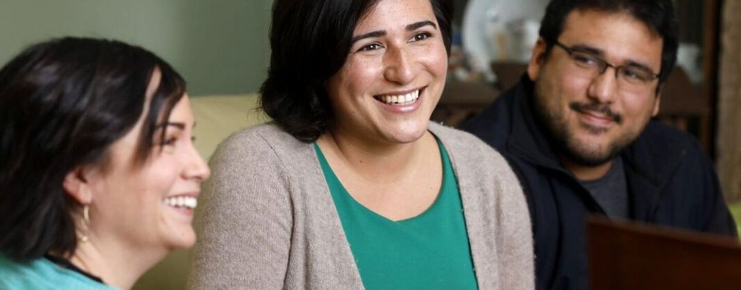 Emily Randall est sur le point de devenir la première lesbienne latine au Congrès après sa victoire aux primaires de Washington