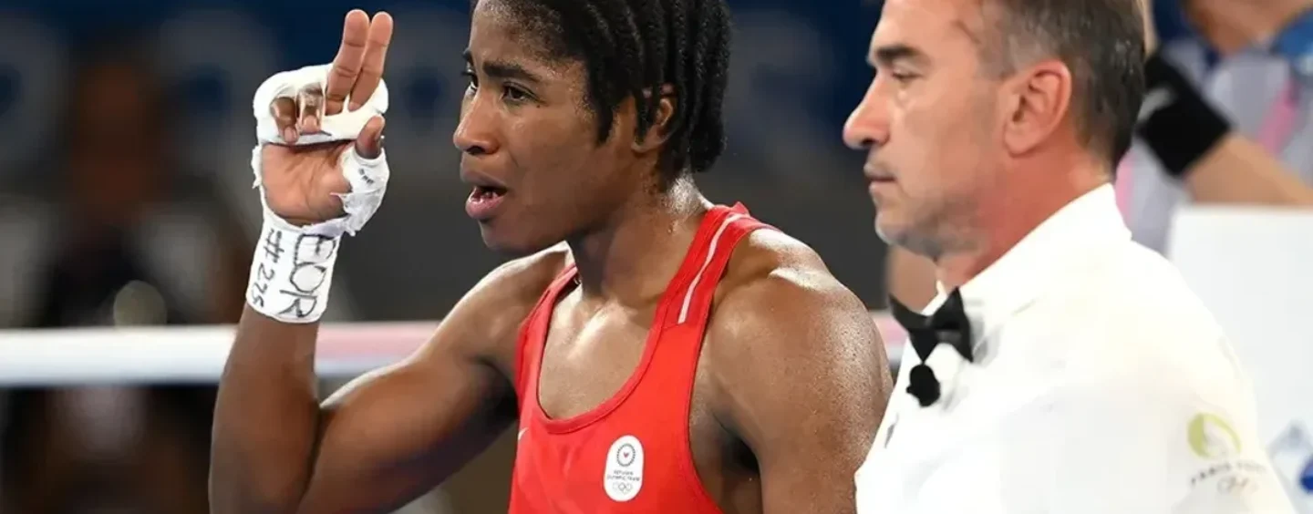 La boxeuse Cindy Ngamba remporte une médaille olympique historique pour l'équipe des réfugiés