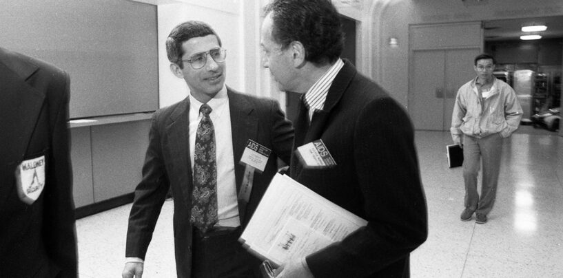 Le Dr Fauci réfléchit à la religion, aux divisions et à la place particulière que les hommes homosexuels occupent dans sa vie (exclusif)